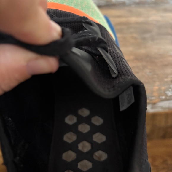 Adidas’s NMD R1 J 2020 Black Multicolored Athletic Shoe FW1076 size 6.5 - Picture 11 of 14